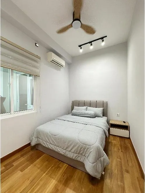 Tritower L47 Near Ciq & Jbcc - 8 Pax Apartment Johor Bahru 0*,  Malaysia