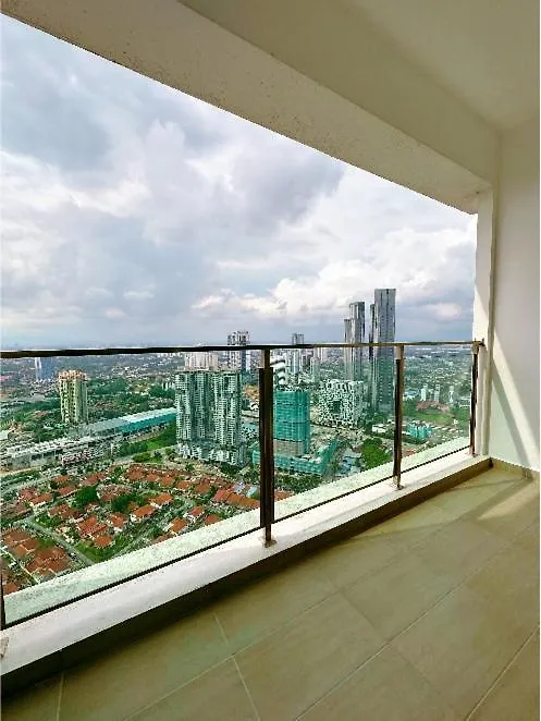 Tritower L47 Near Ciq & Jbcc - 8 Pax Apartment Johor Bahru